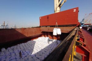 Ukraine exports food despite Russian aggression: unloading of the vessel MV Future ID in Sudan with 14.6 thousand tonnes of flour milled from Ukrainian wheat. This was the second batch of humanitarian aid sent to Sudan as part of President Zelensky's Grain from Ukraine initiative, which was dispatched by the UN World Food Programme (WFP)