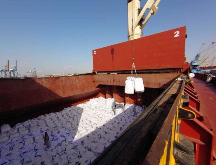 Ukraine exports food despite Russian aggression: unloading of the vessel MV Future ID in Sudan with 14.6 thousand tonnes of flour milled from Ukrainian wheat. This was the second batch of humanitarian aid sent to Sudan as part of President Zelensky's Grain from Ukraine initiative, which was dispatched by the UN World Food Programme (WFP)