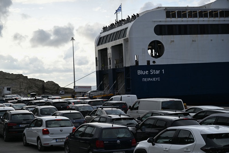 people to sleep outdoors and others to leave by plane or ferry